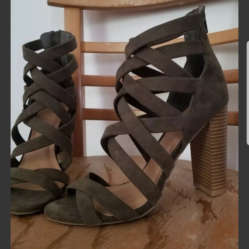 Charlotte Russe olive green/grey heels SIZE 7